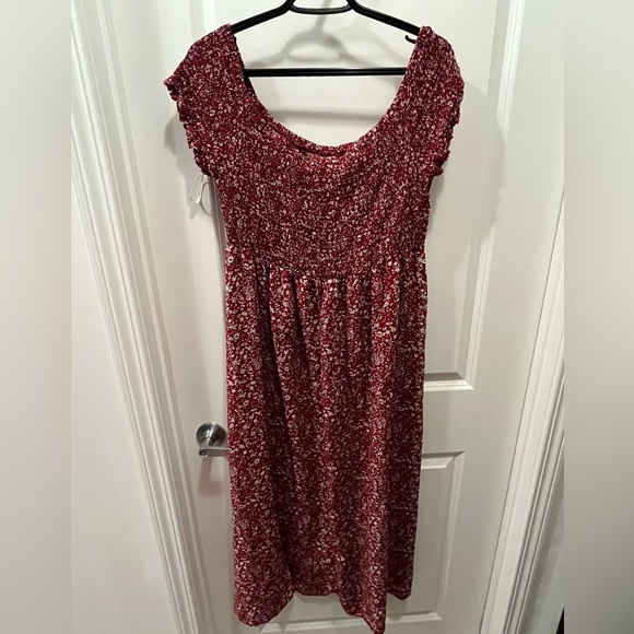 Red and white floral off the shoulder dress - Picture 4 of 4